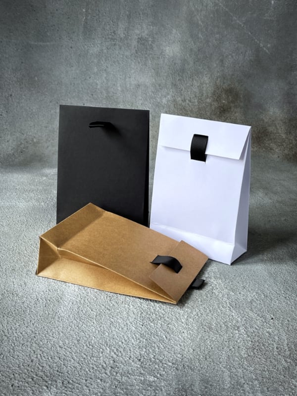 Group 2 FSC® Envelope Bag with Ribbon