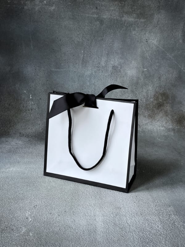 230x90x220 Luxury Black Edge Ribbon Laminated Paper Bags
