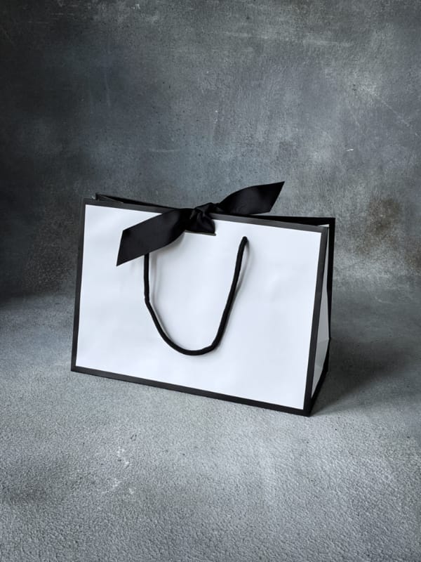 310x120x220 Luxury Black Edge Ribbon Laminated Paper Bags
