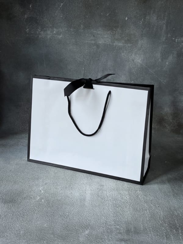 440x120x320 Luxury Black Edge Ribbon Laminated Paper Bags
