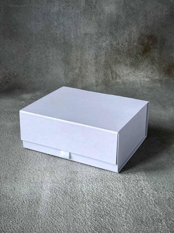 FSC® White Luxury Magnetic Collapsible Rigid Boxes