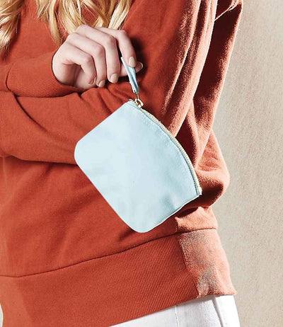model holding Westford Mill EarthAware® Organic Spring Purse