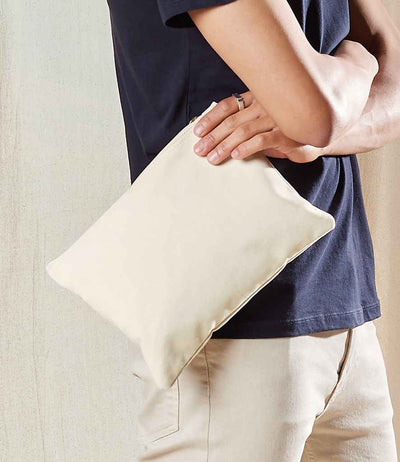 model holding Westford Mill EarthAware® Organic Accessory Pouch